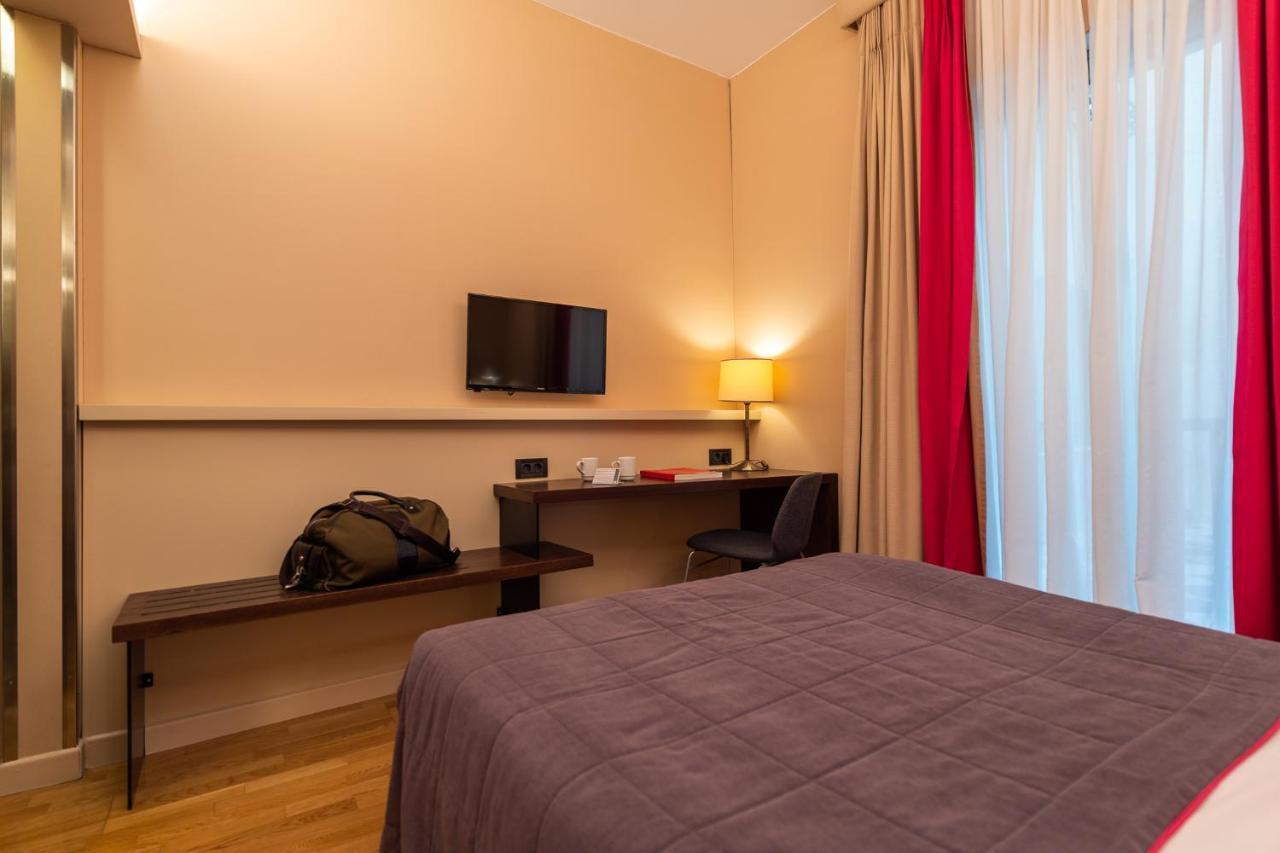 Budget Double Room,1293054619:JPEG