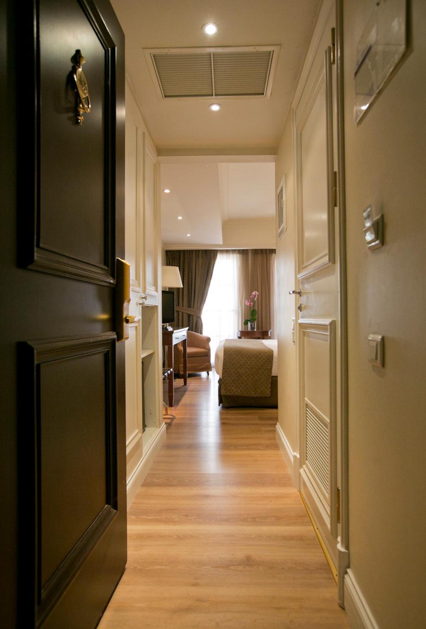 Standard Triple Room,482837973:JPEG