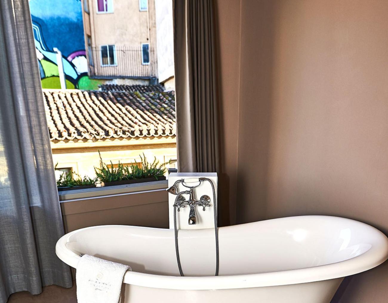Executive Suite City View