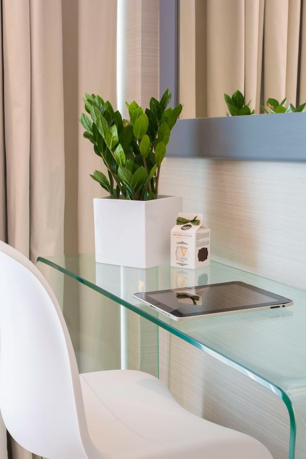 Signature Driepersoonskamer met Eigen Balkon en Uitzicht op de Stad